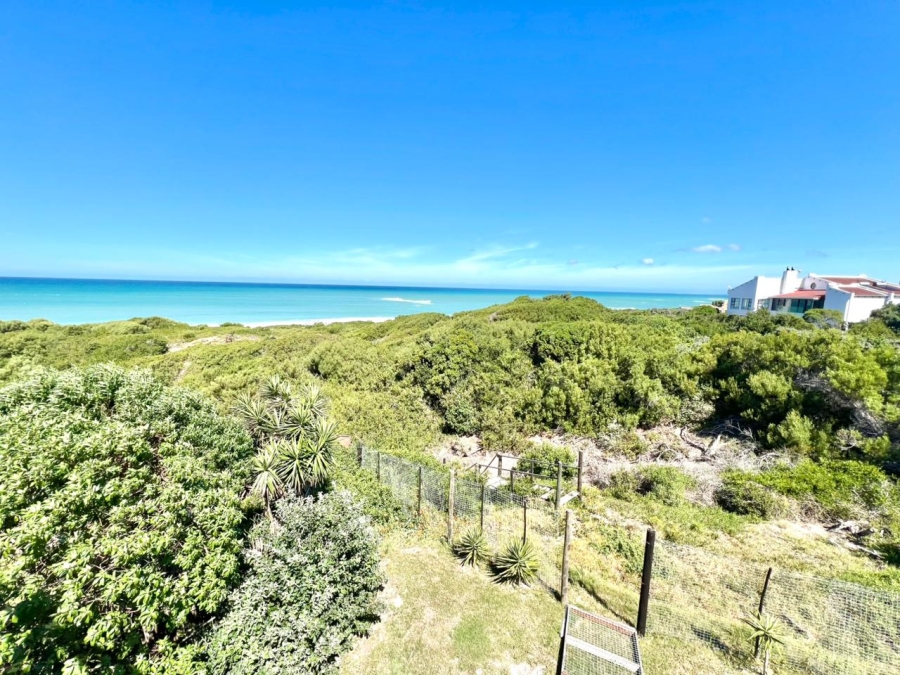 5 Bedroom Property for Sale in Paradise Beach Eastern Cape